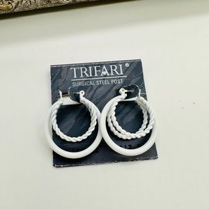 White TRIFARI Earrings NWT